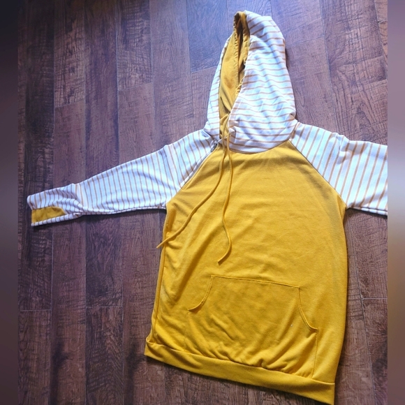 Unique Hoodie - Picture 1 of 1